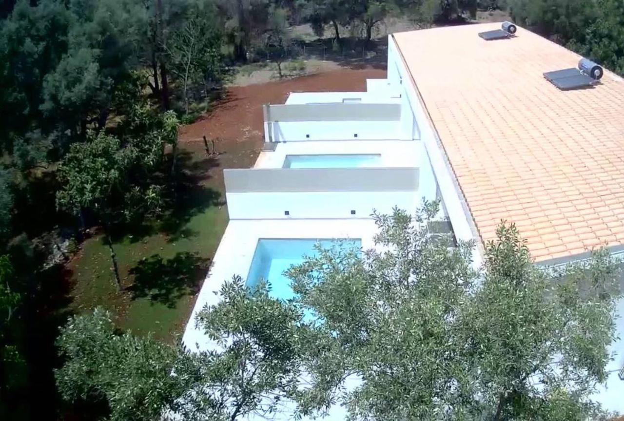 Splash Suites With Private Pools ニキアナ エクステリア 写真