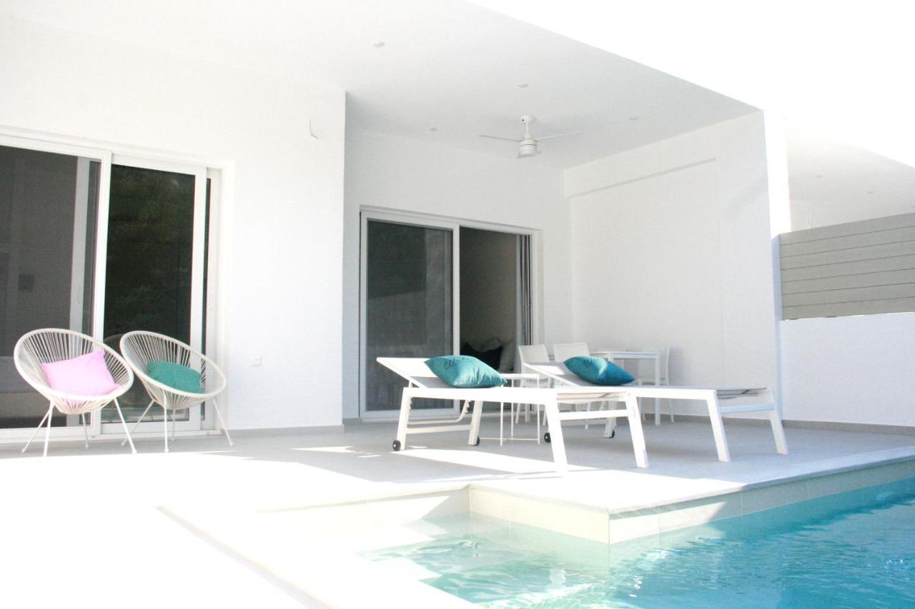 Splash Suites With Private Pools ニキアナ エクステリア 写真