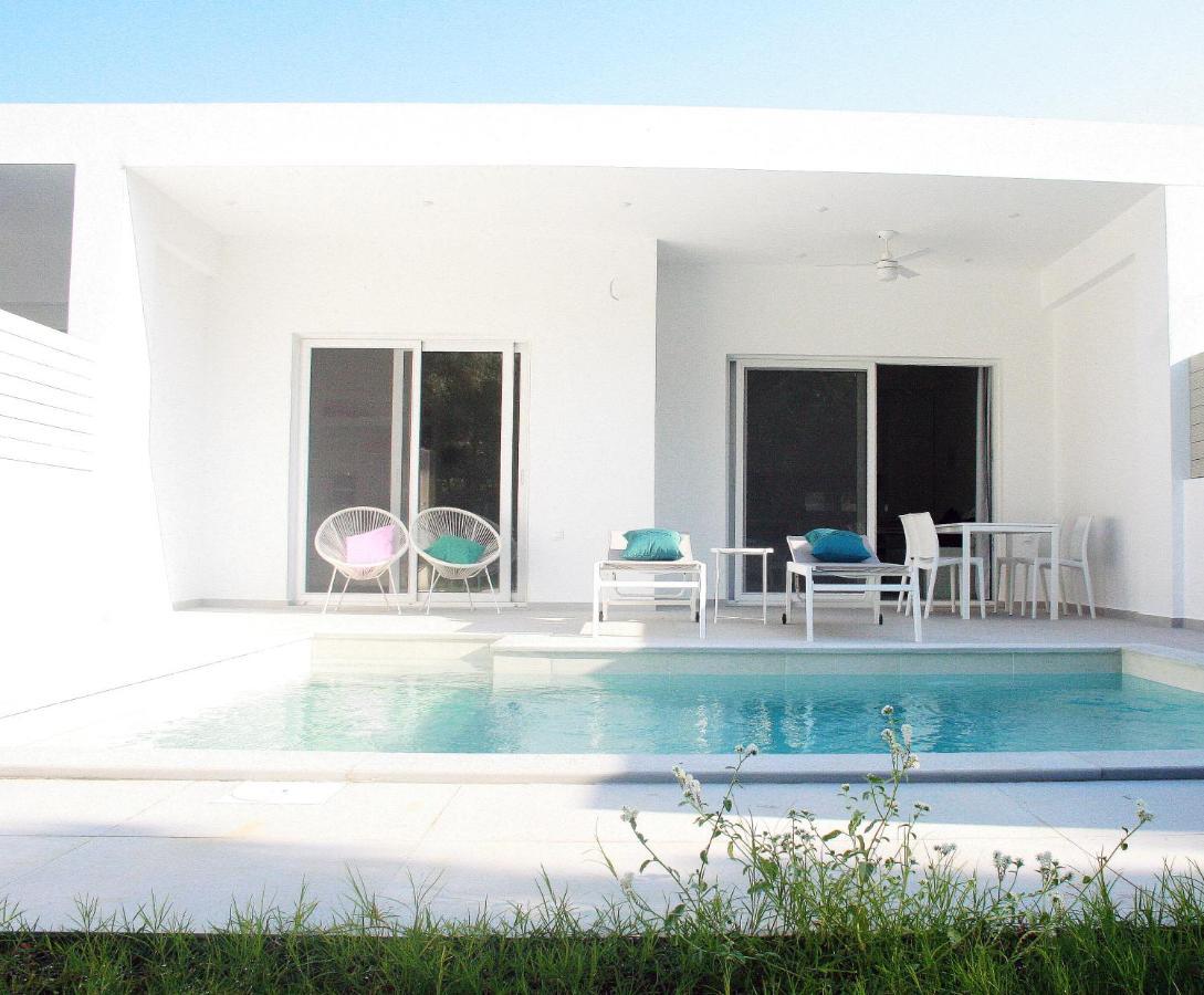Splash Suites With Private Pools ニキアナ エクステリア 写真